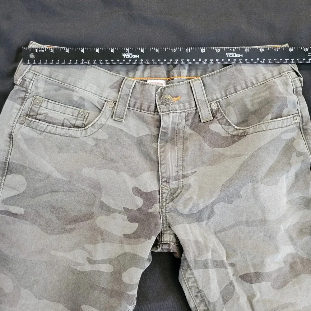 TRUE RELIGION BOBBY GRAY CAMO CUT OFF SHORTS MENS 36X13 MADE IN USA